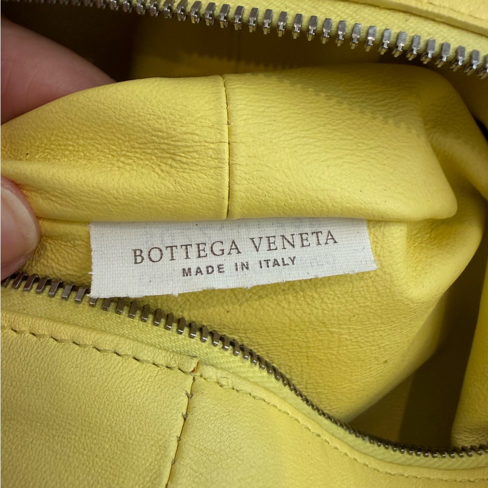 Bottega Veneta Double Knot mini bag leather yellow - Picture 9 of 15